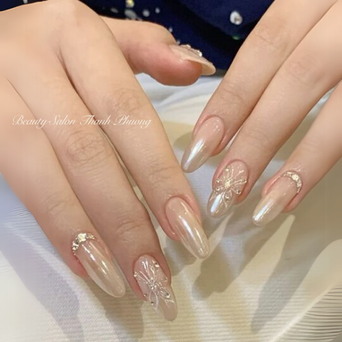 Nail tráng gương ngọc trai