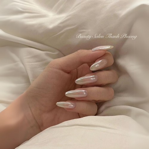 Nail tráng gương ngọc trai