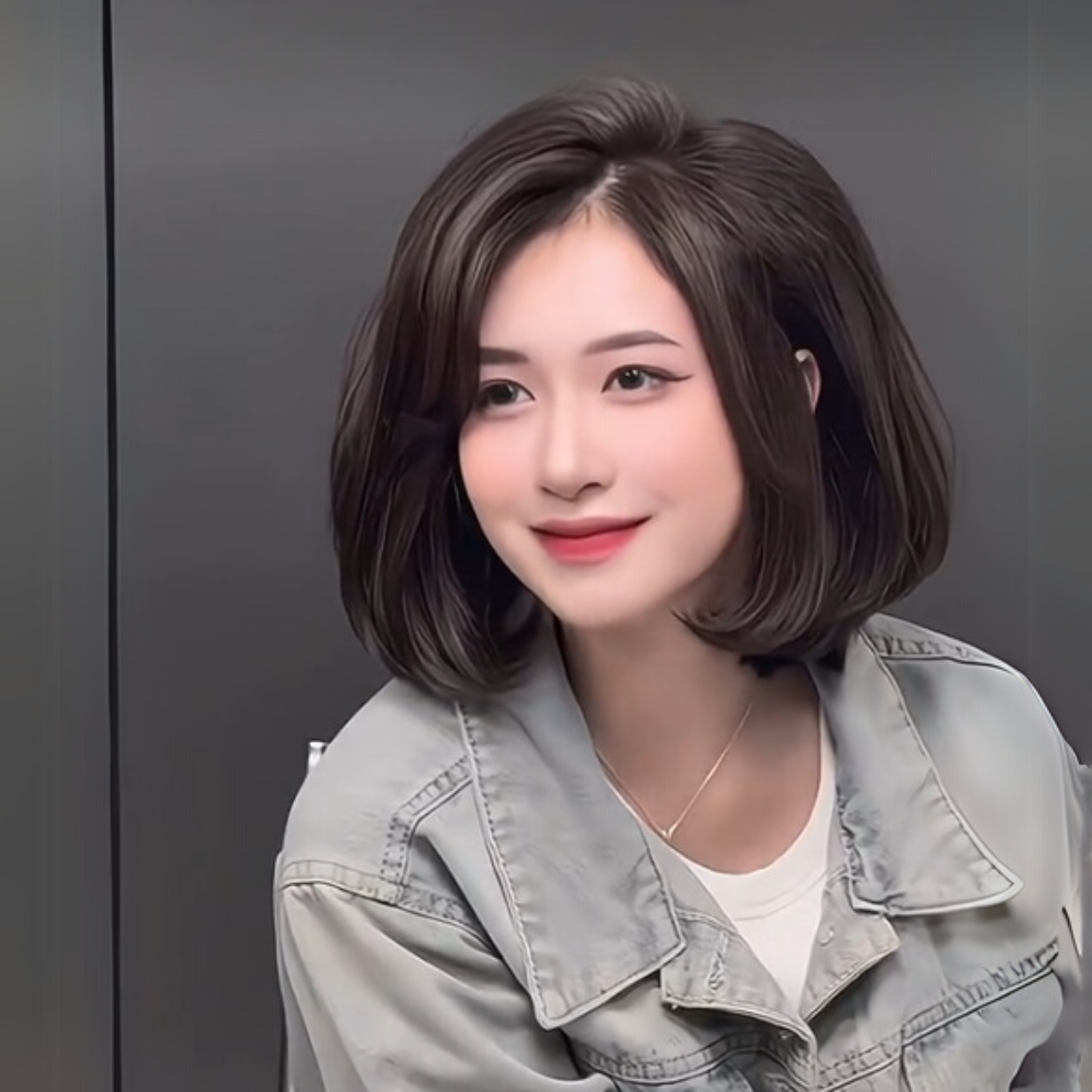 kiểu tóc duỗi ngắn 